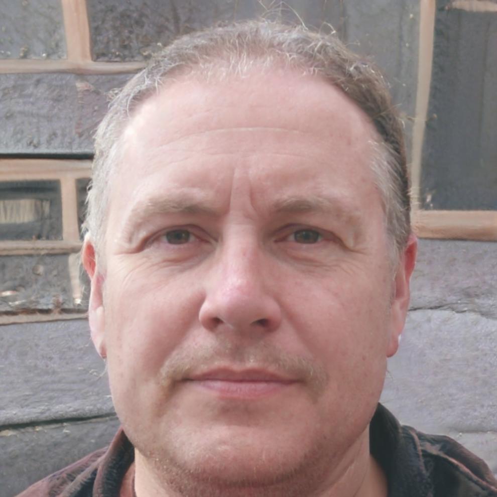 Portrait professionnel d'Aurélien Delatour, fondateur de xylivonirae